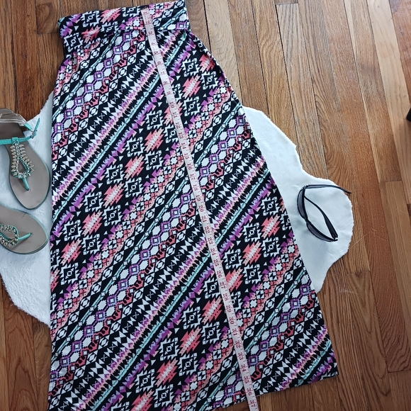 Empyre • Women Junior's Multicolor Geometric Foldable Waistband Long Max… - Picture 8 of 11